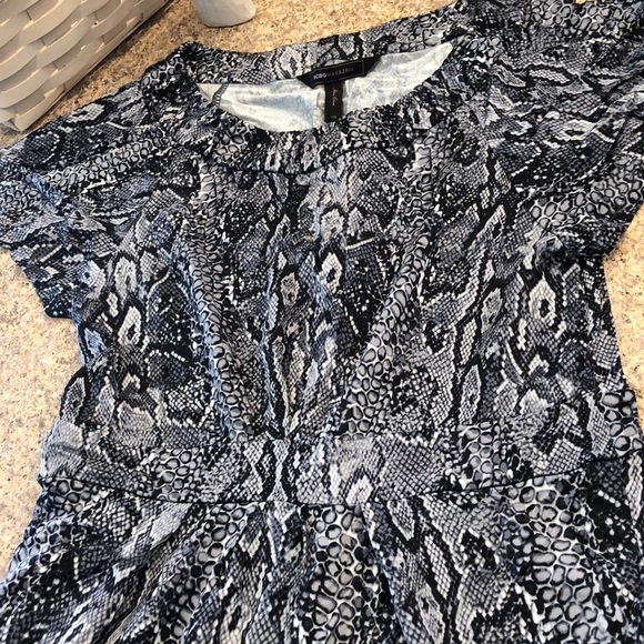 BCBGMAXAZRIA Dress Black, Gray and White Size XS - Picture 3 of 14